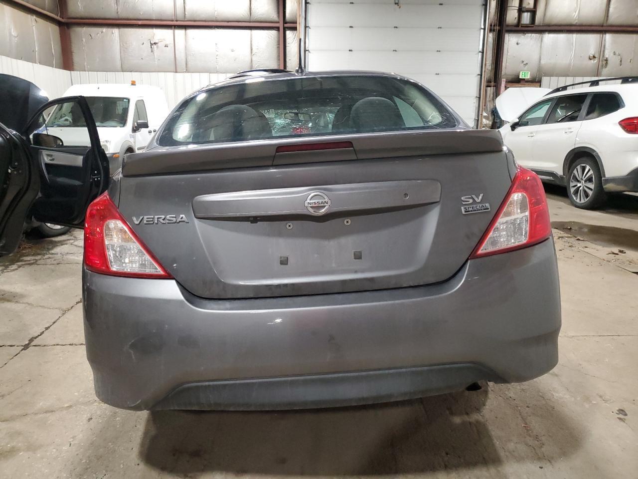 2018 Nissan Versa S - Фото 6