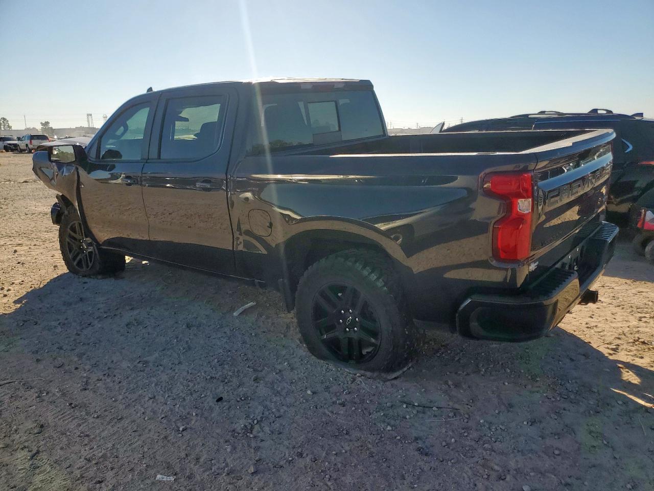 2023 Chevrolet Silverado K1500 Rst - Фото 2