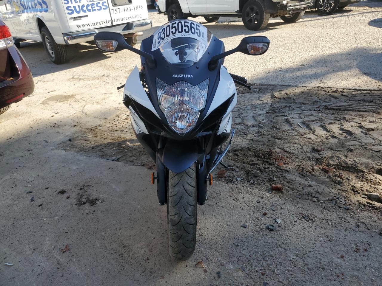 2024 Suzuki Gsx-R600 - Фото 2