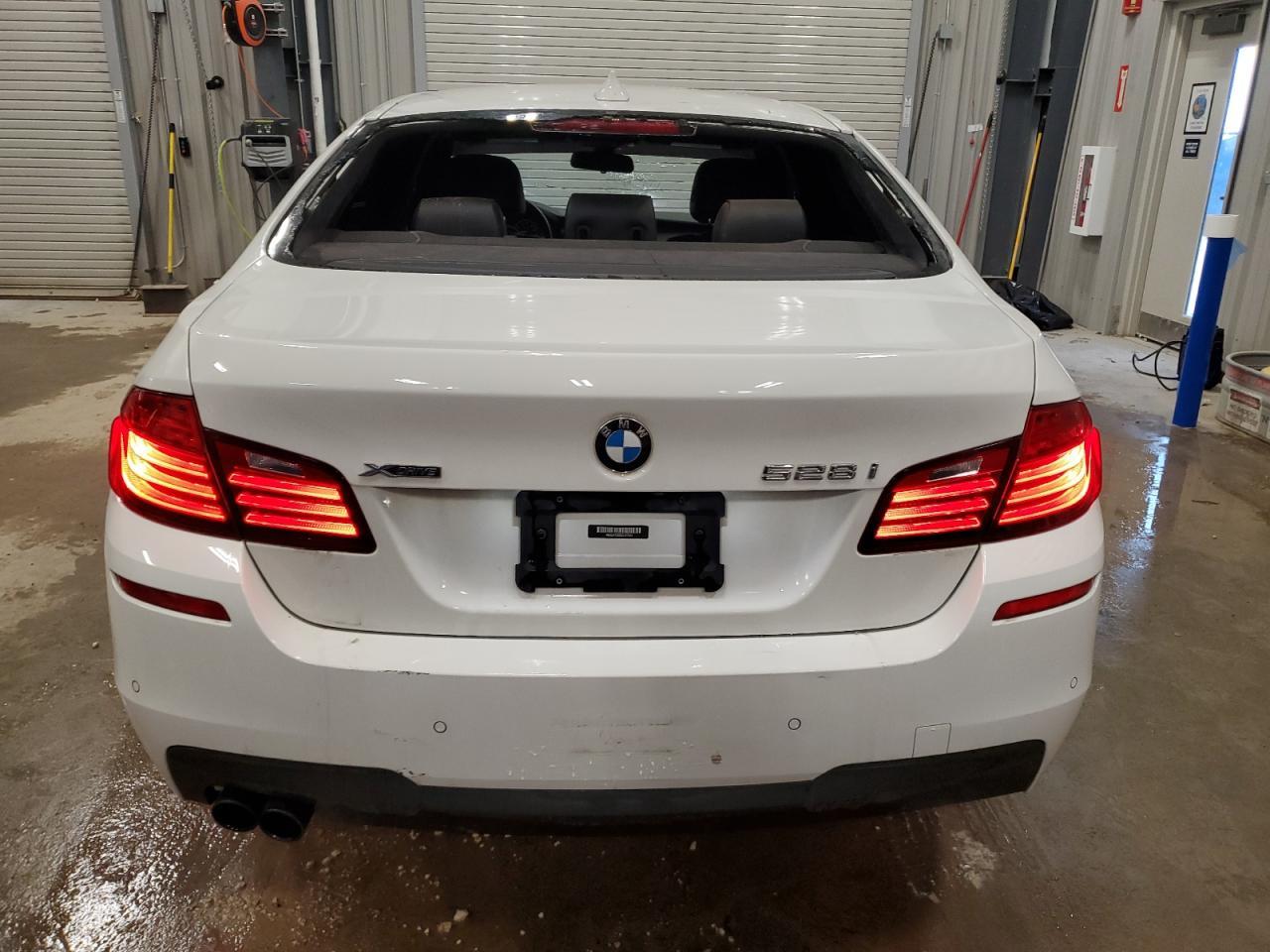2016 BMW 528 Xi - Фото 6