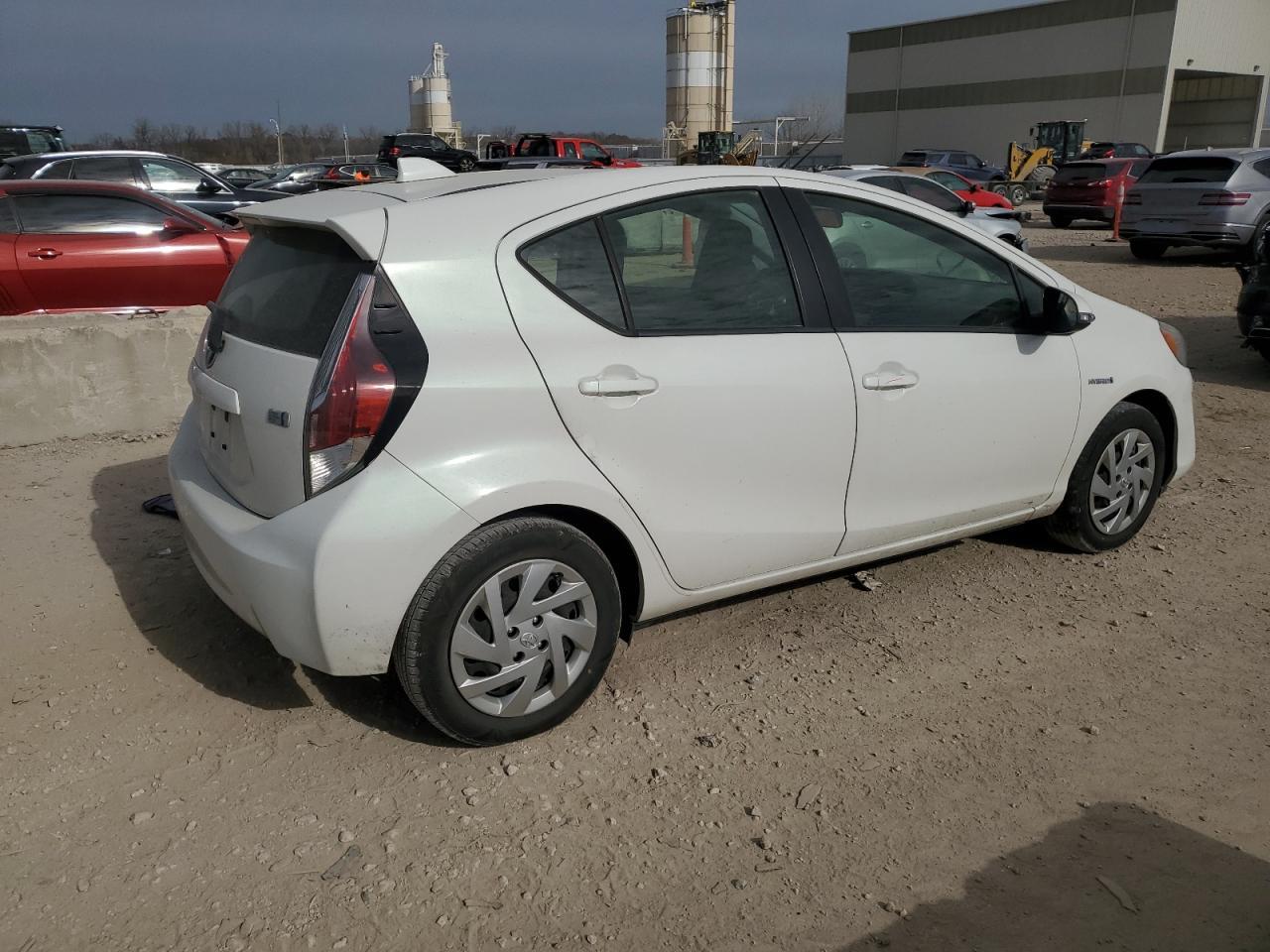 2015 Toyota Prius C - Image 3