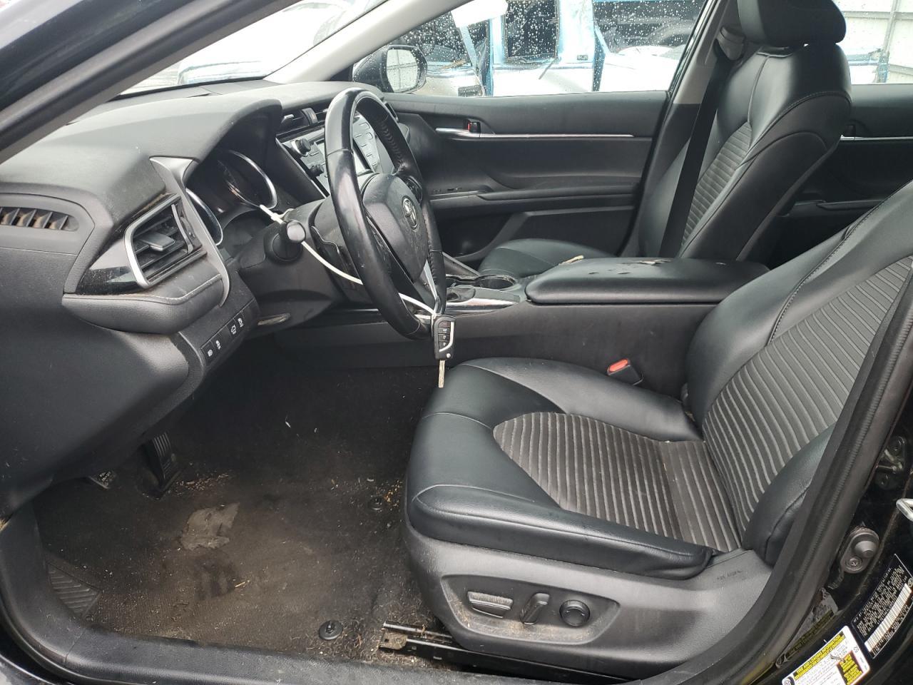 2020 Toyota Camry Se - Фото 7