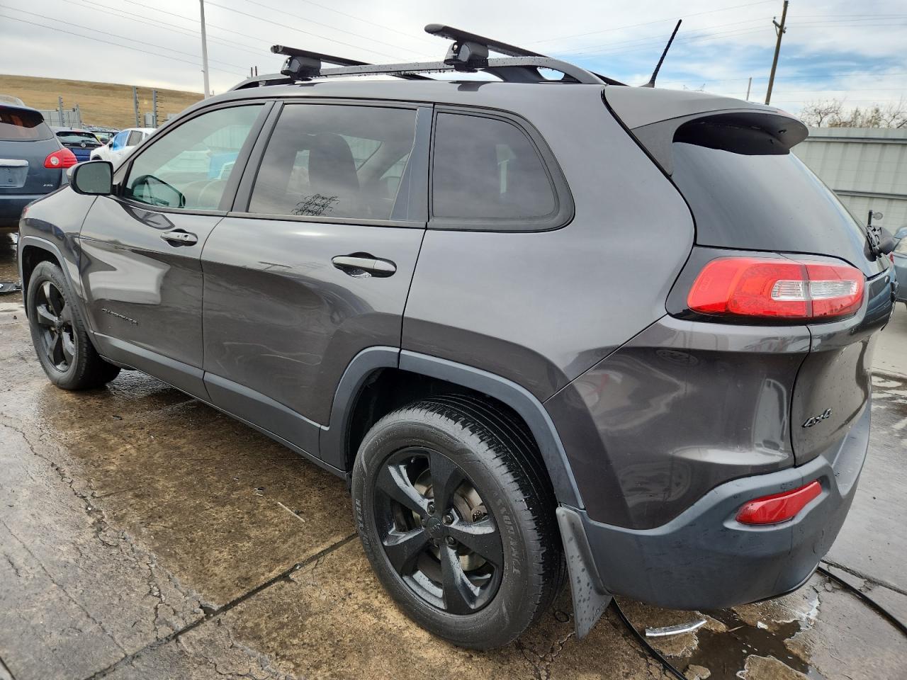 2016 Jeep Cherokee Latitude - Фото 2