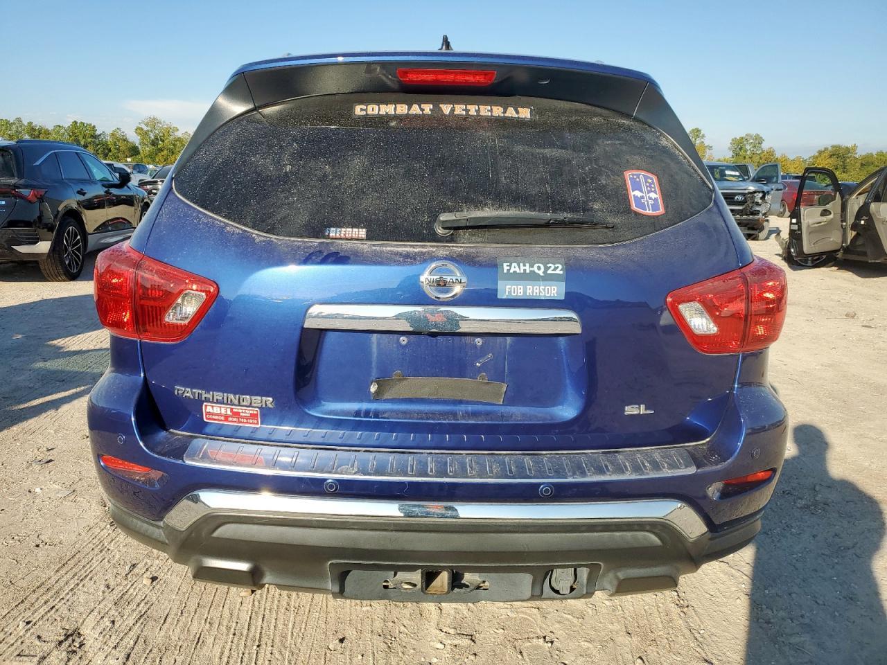 2017 Nissan Pathfinder S - Фото 6