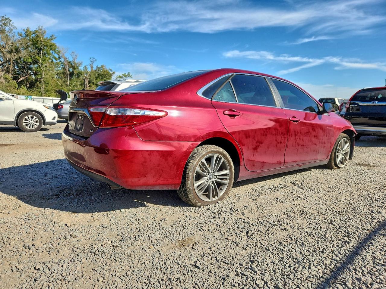 2016 Toyota Camry Le - Фото 3