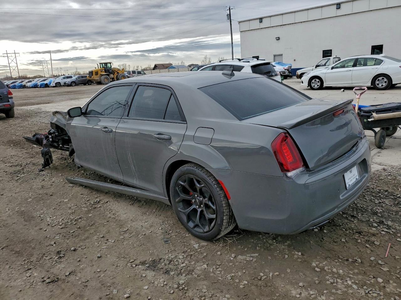 2017 Chrysler 300 S - Фото 2