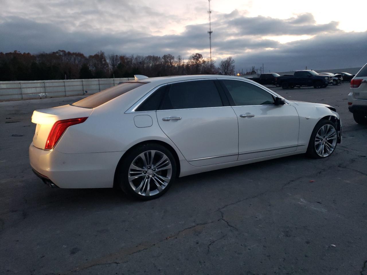 2016 Cadillac Ct6 Premium - Фото 3