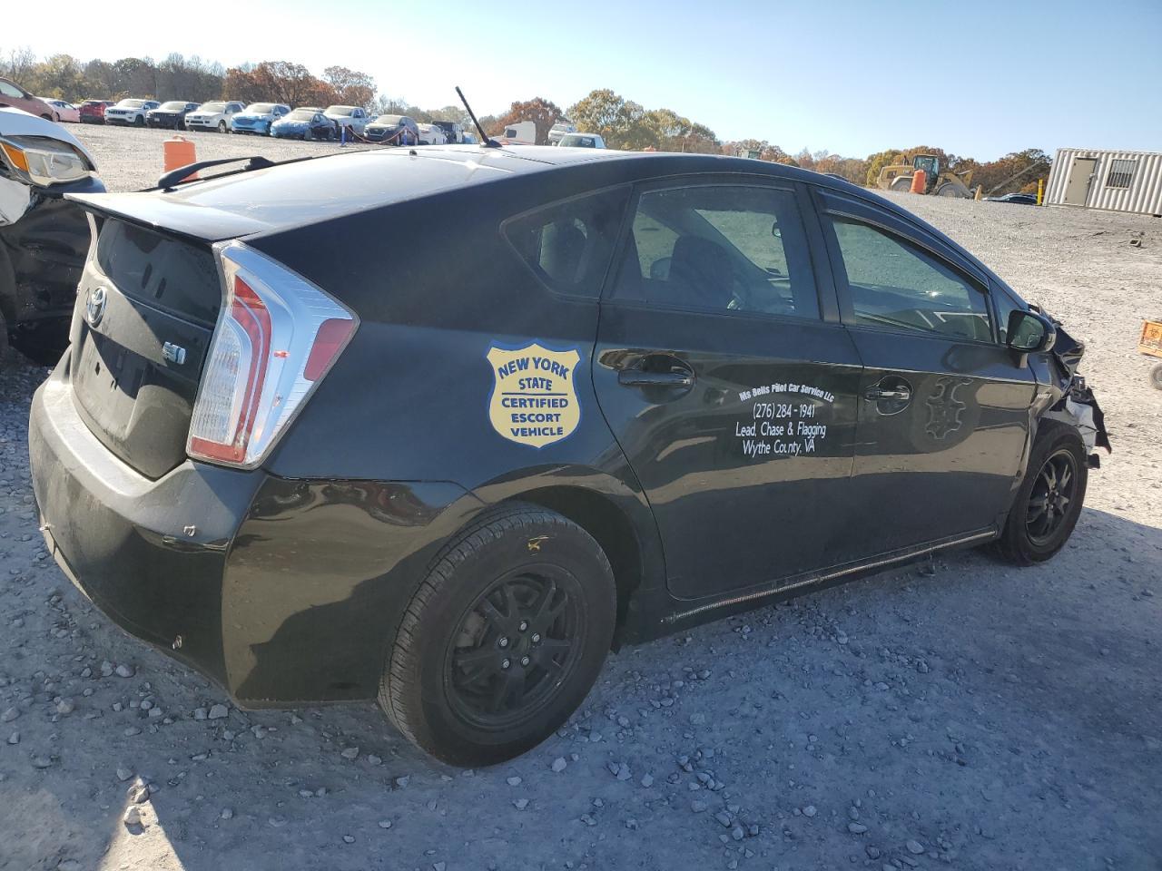 2015 Toyota Prius - Фото 3