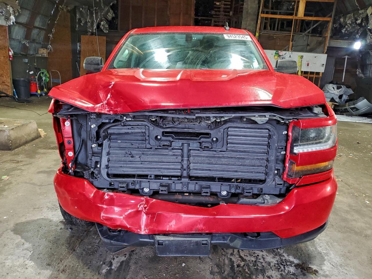 2018 Chevrolet Silverado K1500 Custom - Фото 5