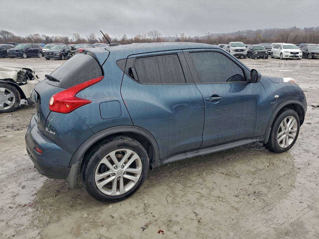 2011 Nissan Juke S - Фото 3