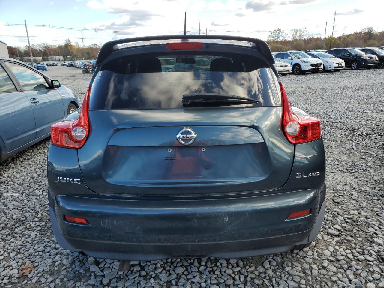 2011 Nissan Juke S - Фото 6