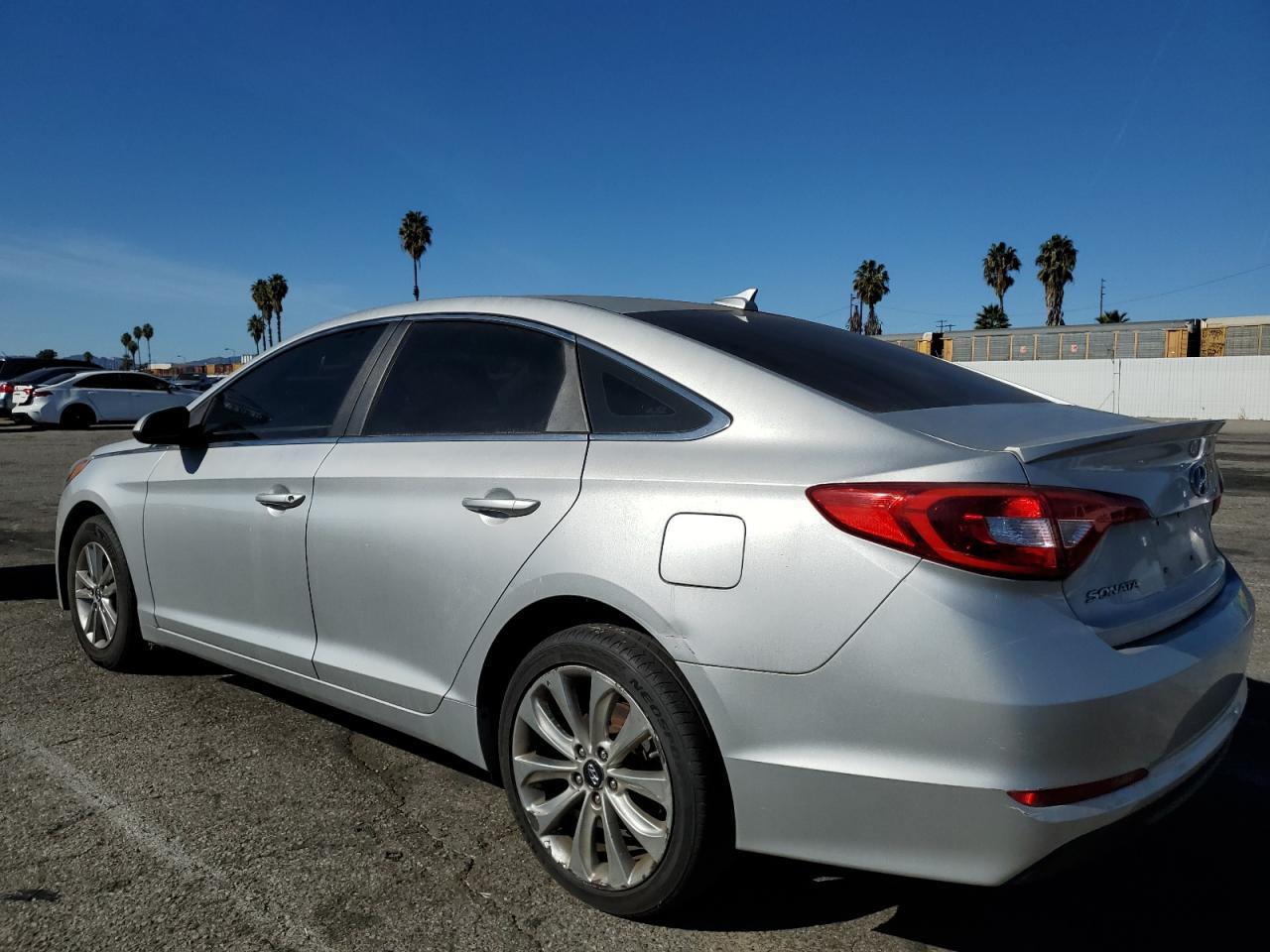 2016 Hyundai Sonata Se - Фото 2