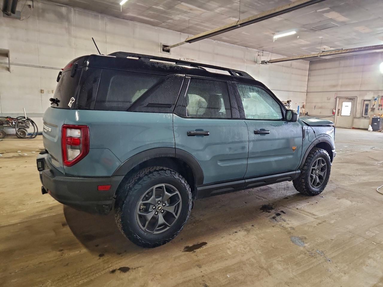 2021 Ford Bronco Sport Badlands - Image 3