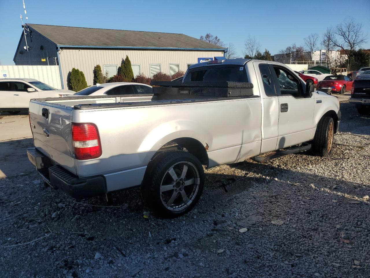 2006 Ford F150 - Image 3