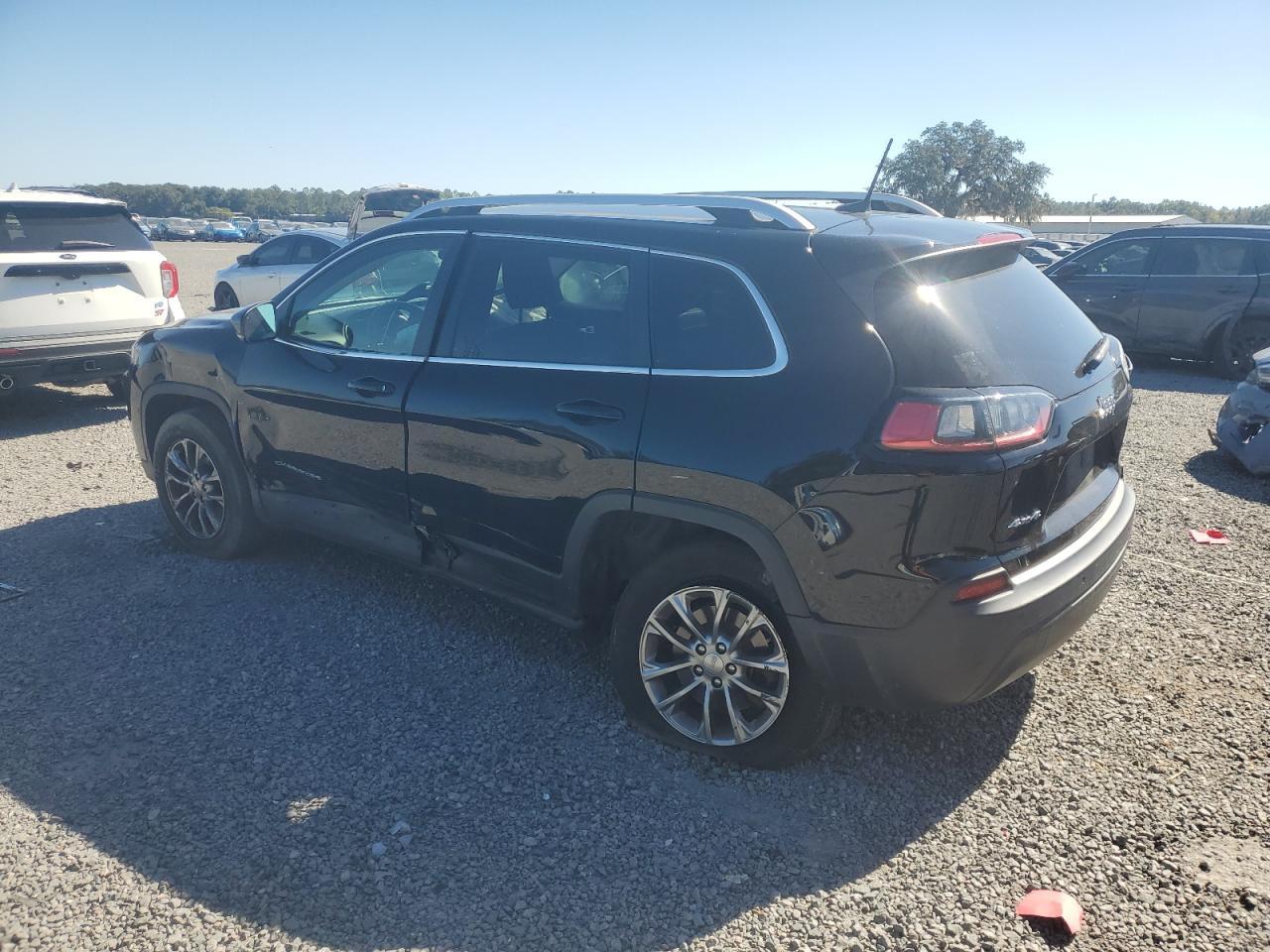 2019 Jeep Cherokee Latitude Plus - Фото 2