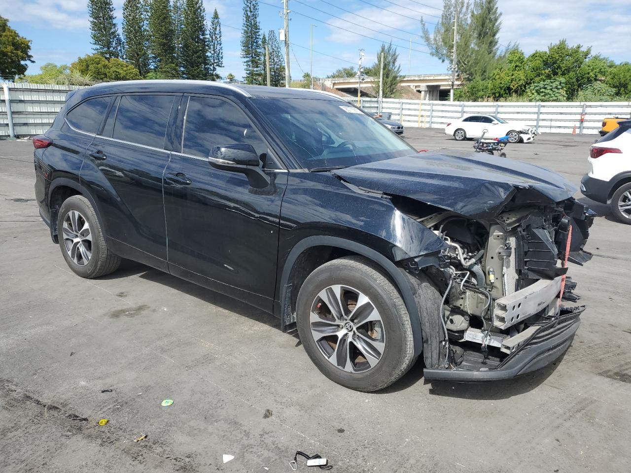 2022 Toyota Highlander Xle - Фото 4
