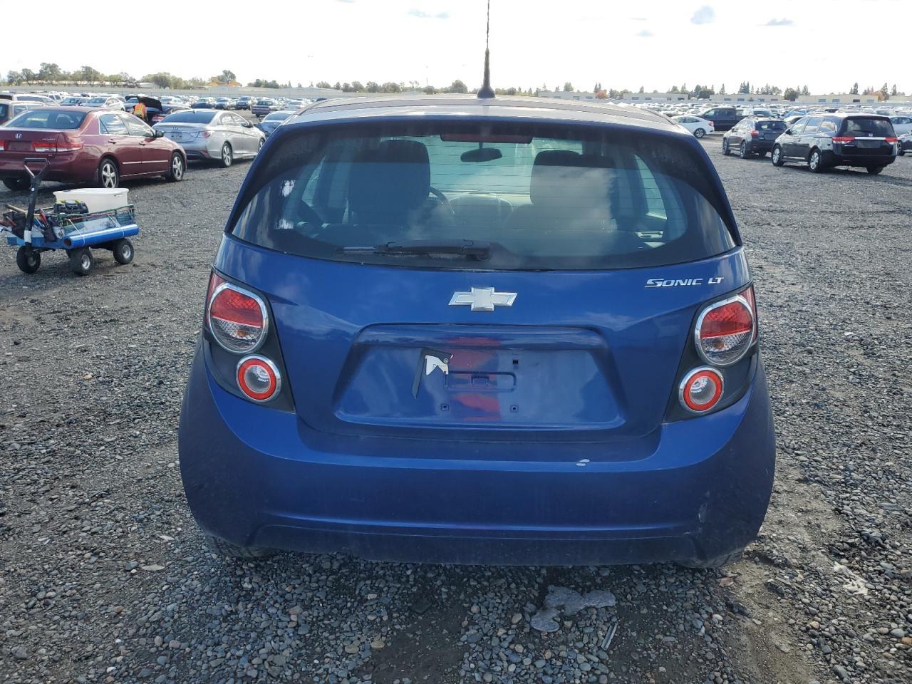 2012 Chevrolet Sonic Lt - Фото 6