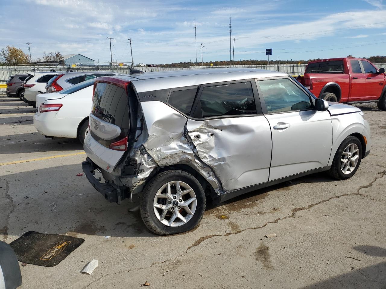 2020 Kia Soul Lx - Фото 3