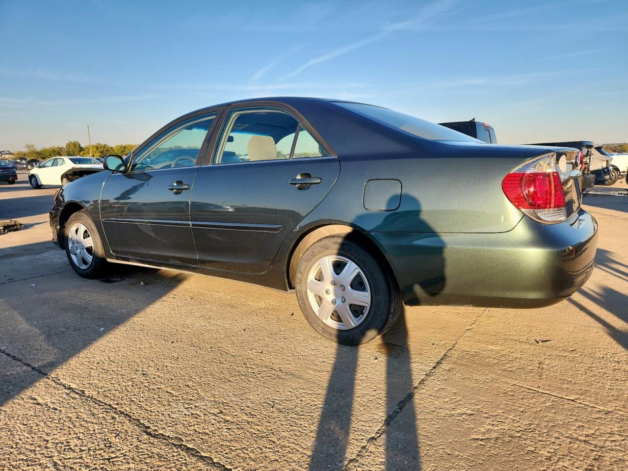 2006 Toyota Camry Le - Image 2