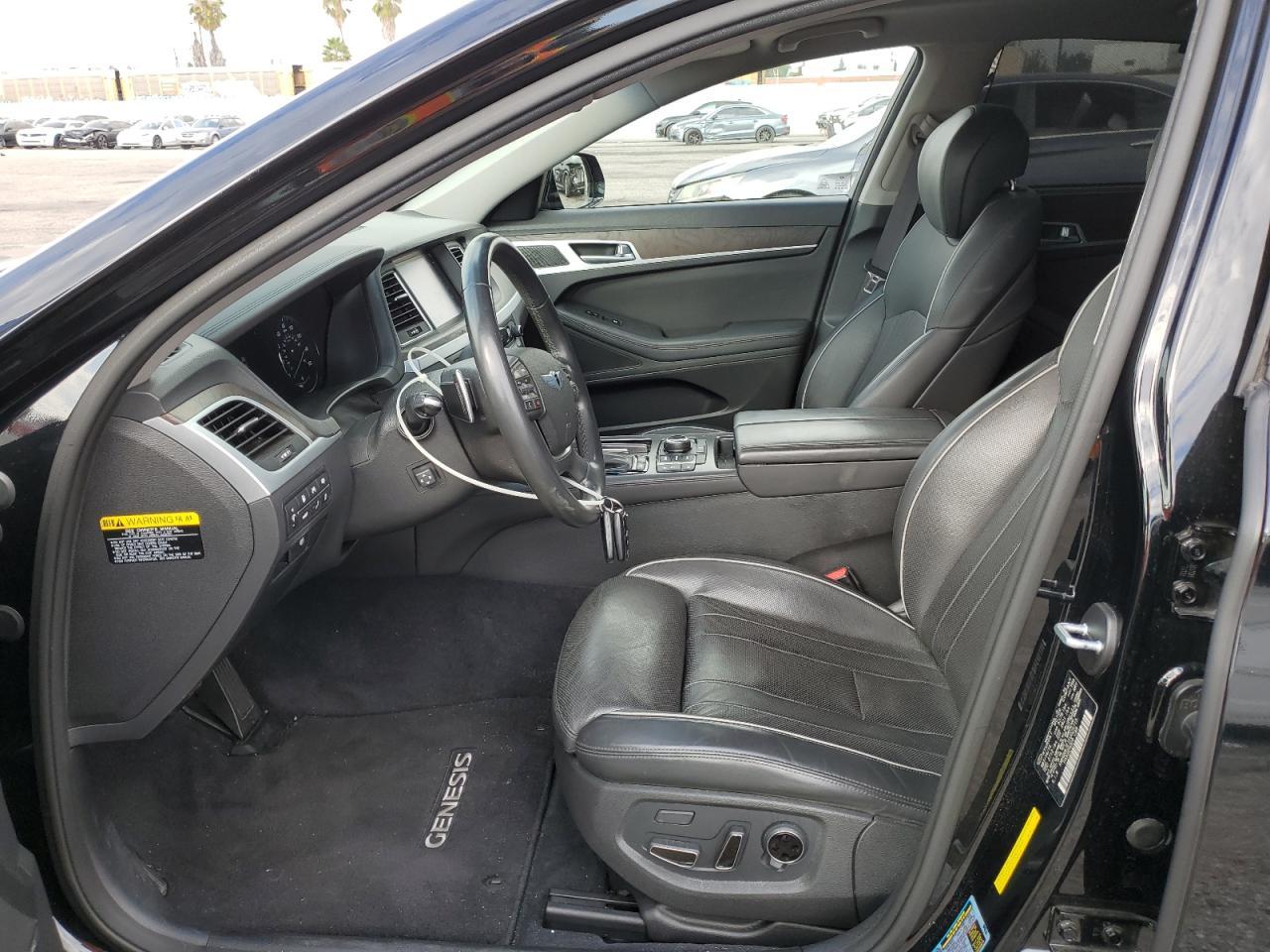 2015 Hyundai Genesis 3.8L - Фото 7