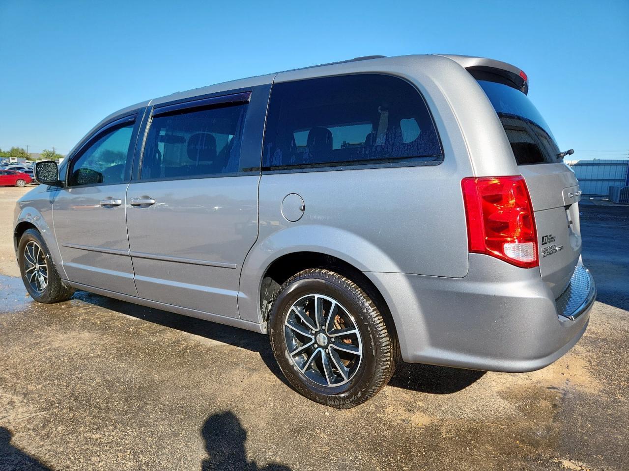 2017 Dodge Grand Caravan Gt - Фото 2