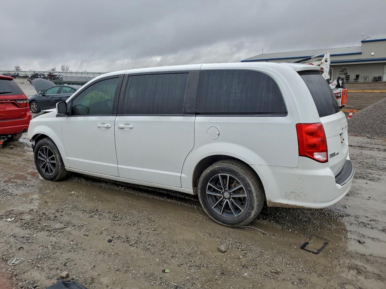 2019 Dodge Grand Caravan Gt - Image 2