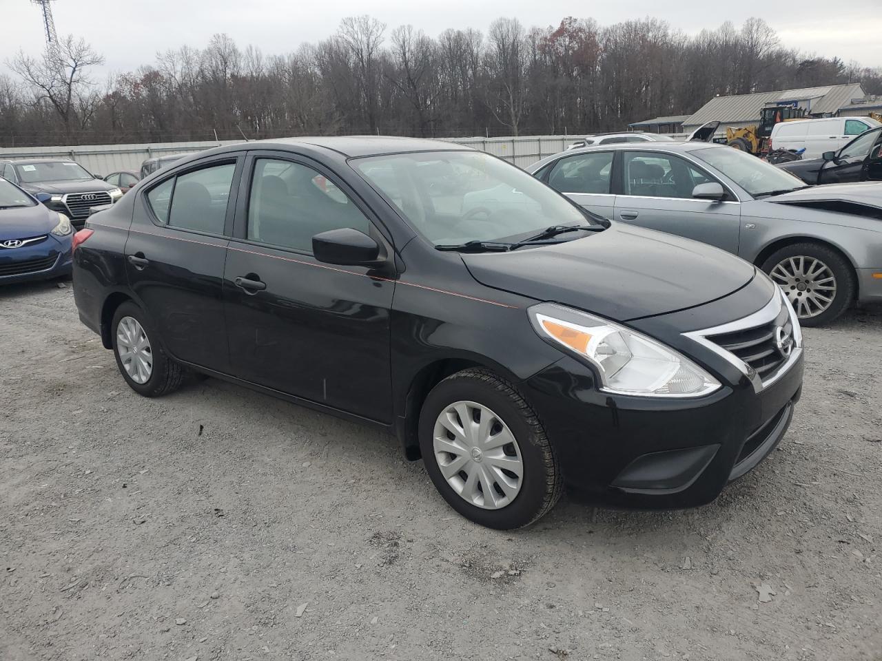 2018 Nissan Versa S - Фото 4
