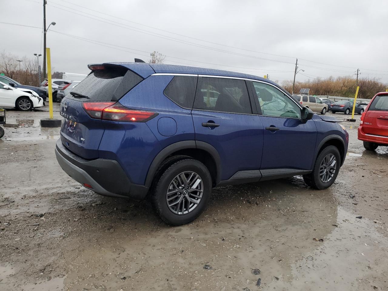 2023 Nissan Rogue S - Фото 3