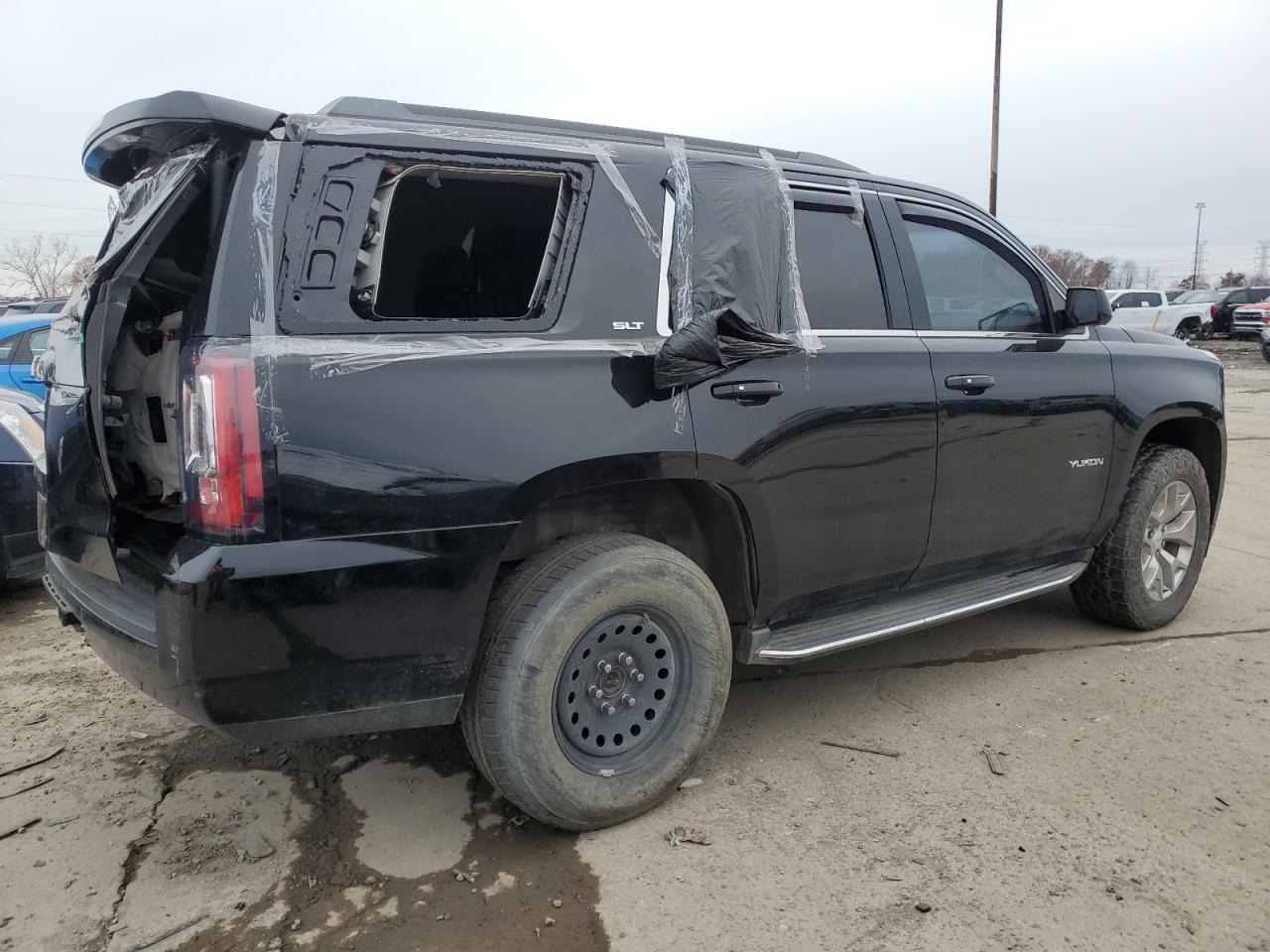 2017 GMC Yukon Slt - Фото 3