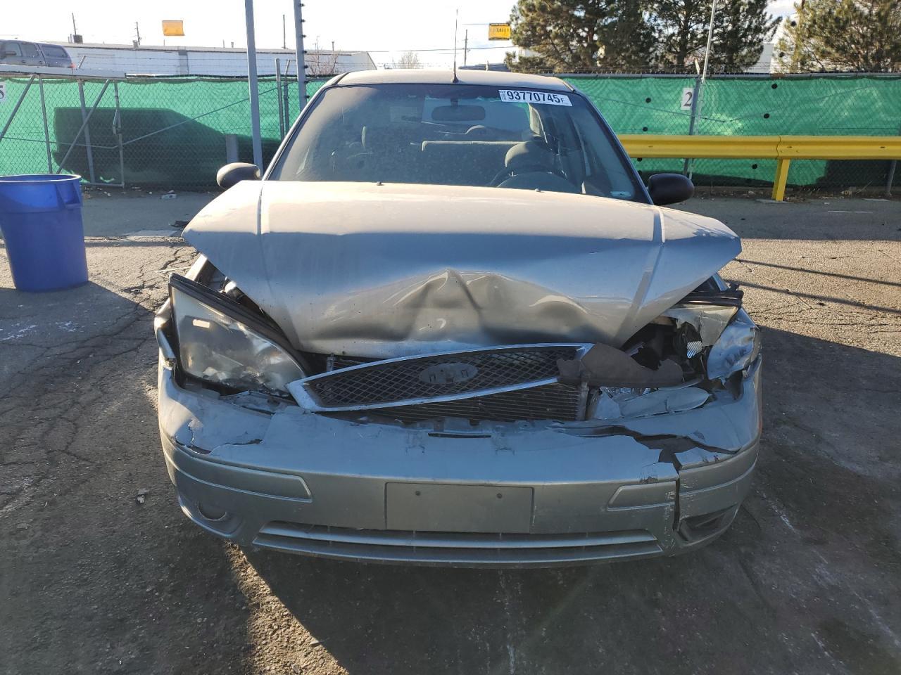 2006 Ford Focus Zx4 - Image 5