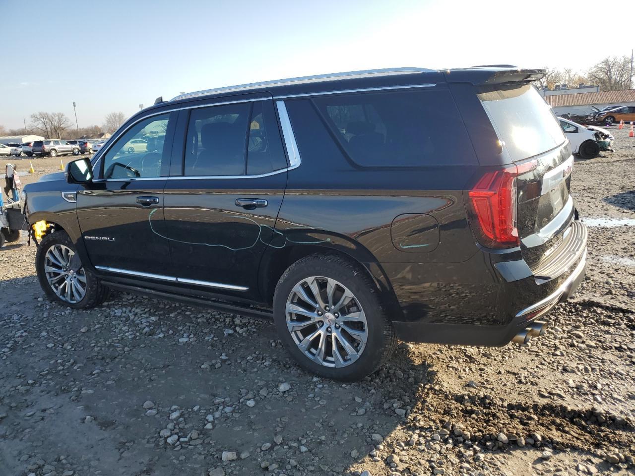 2021 GMC Yukon Denali - Image 2