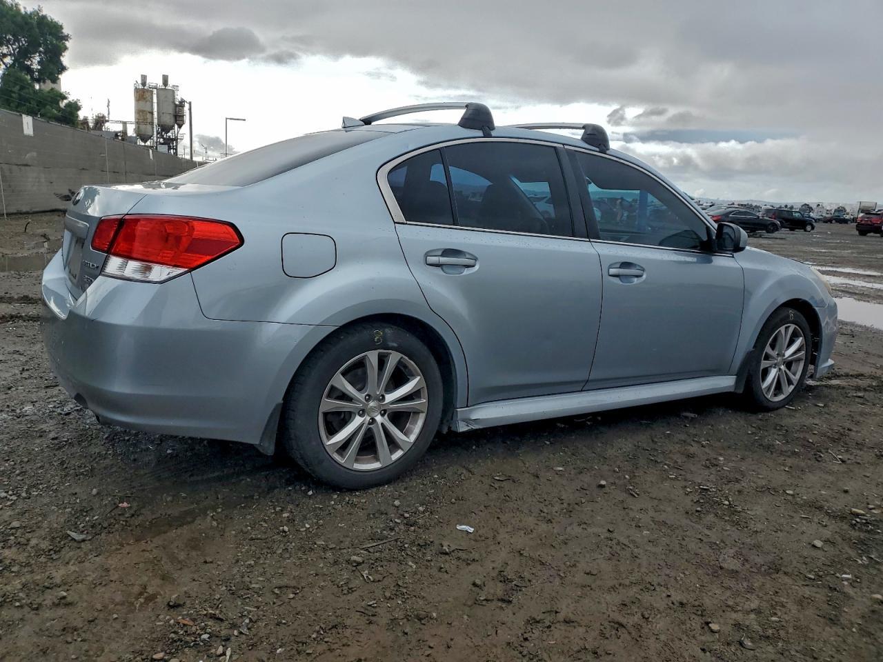 2013 Subaru Legacy 3.6R Limited - Image 3