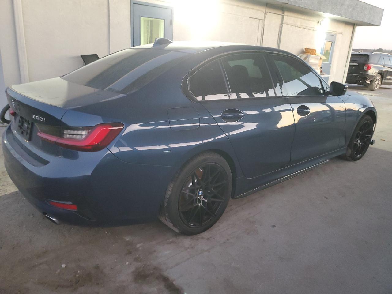 2022 BMW 330I - Image 3