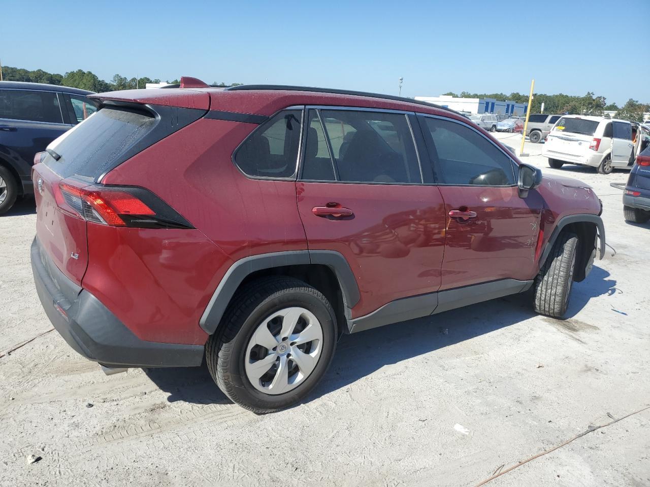 2021 Toyota Rav4 Le - Фото 3