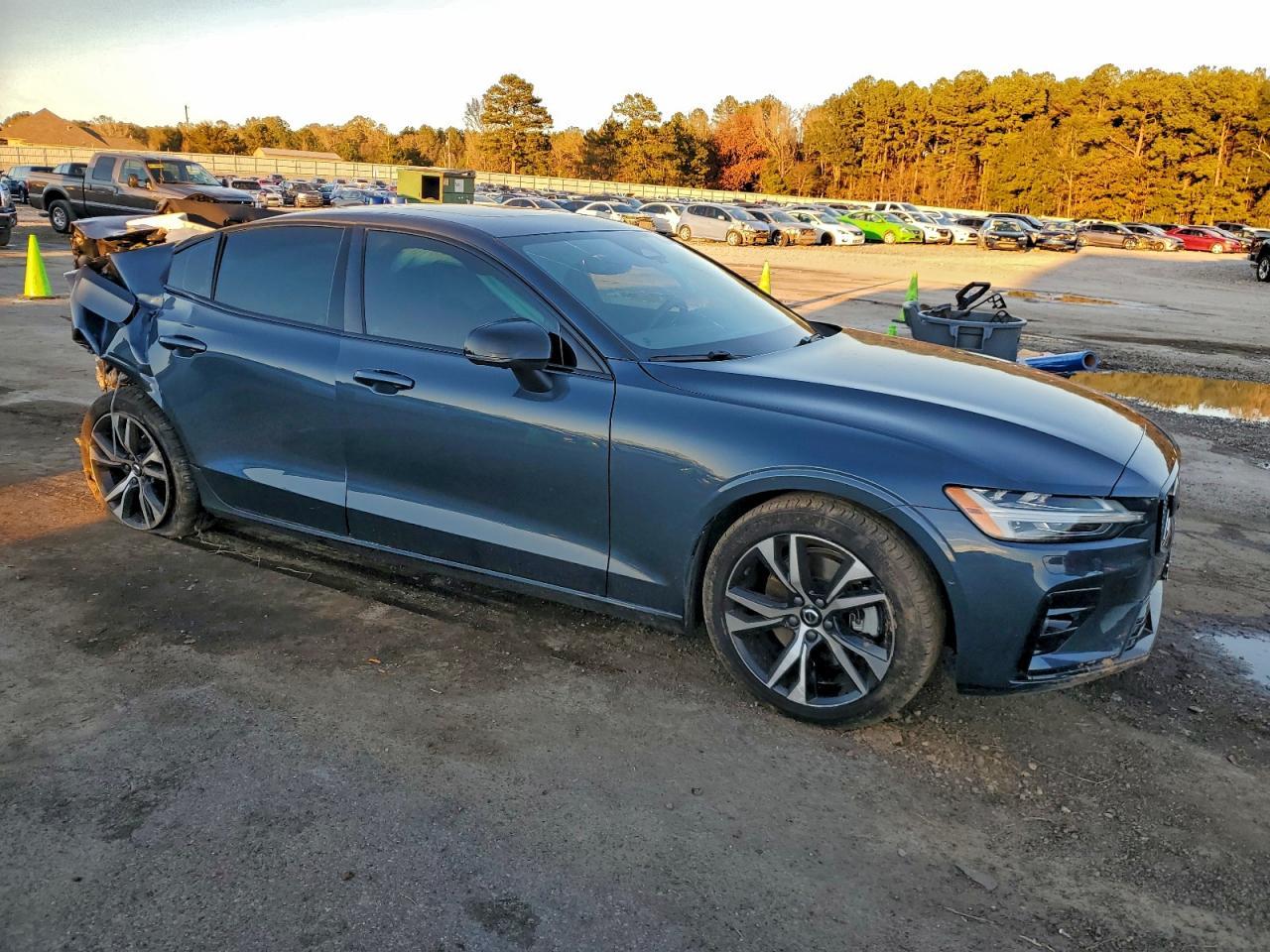 2025 Volvo S60 Plus - Image 4