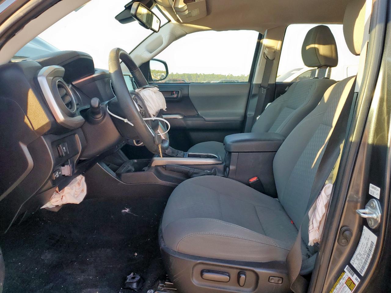 2022 Toyota Tacoma Double Cab - Image 7