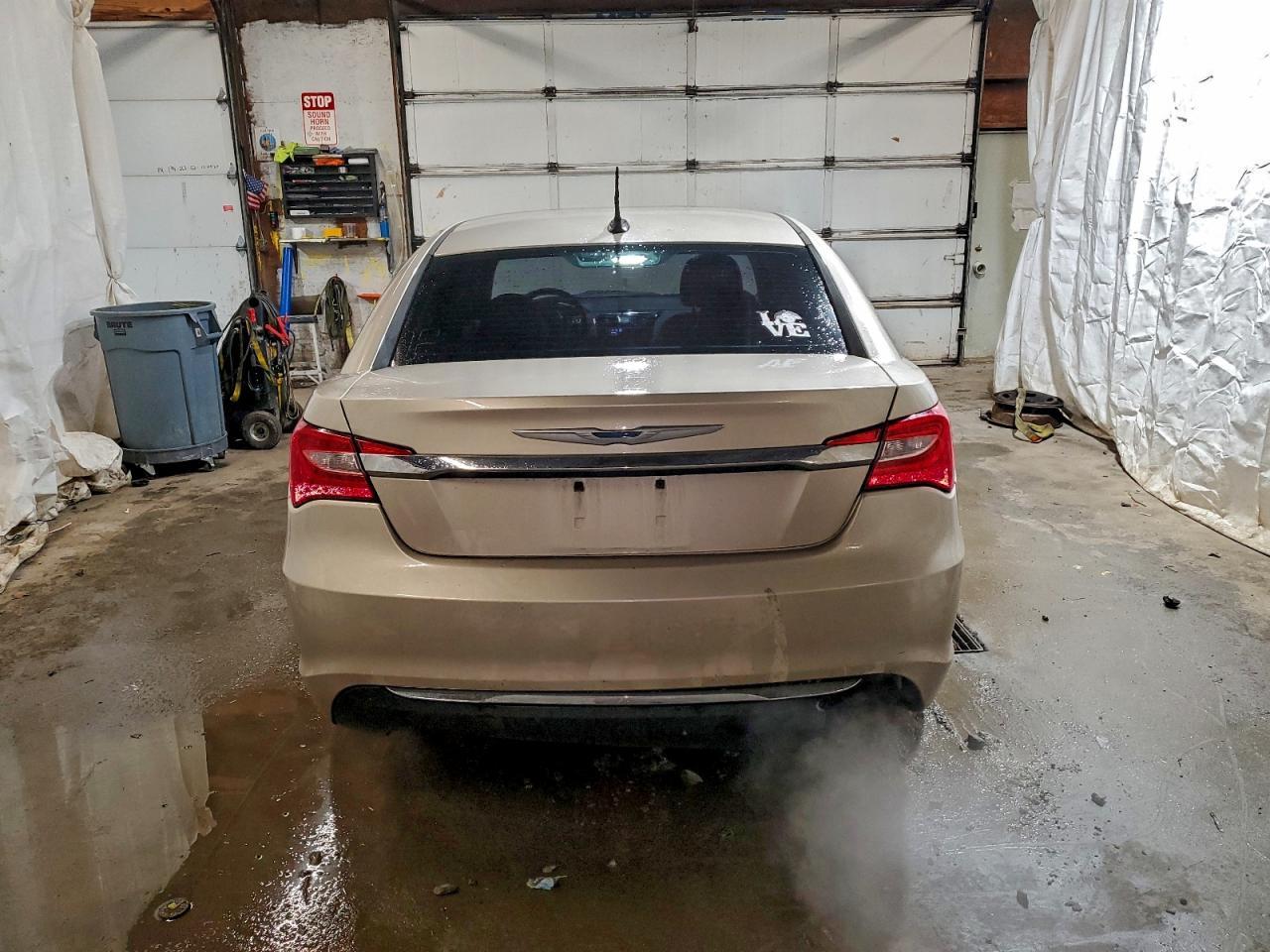 2013 Chrysler 200 Touring - Фото 6