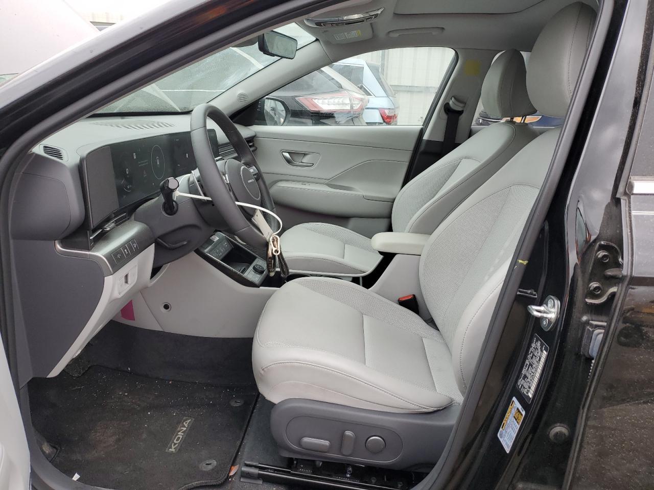 2025 Hyundai Kona Limited - Image 7