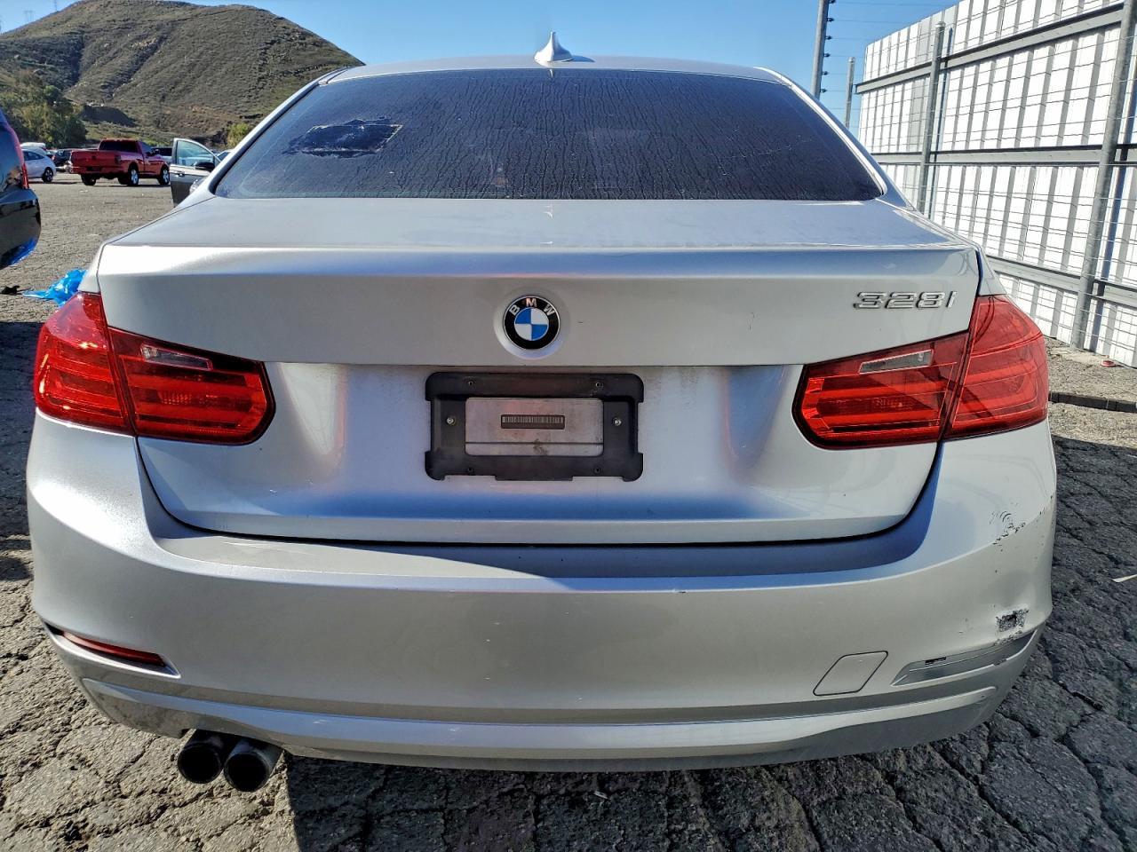 2013 BMW 328 I Sulev - Image 6