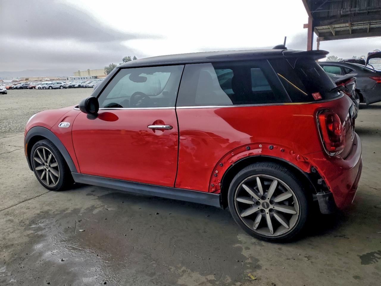 2019 Mini Cooper S - Image 2