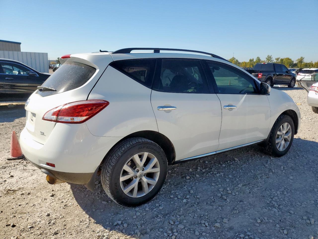 2012 Nissan Murano S - Image 3