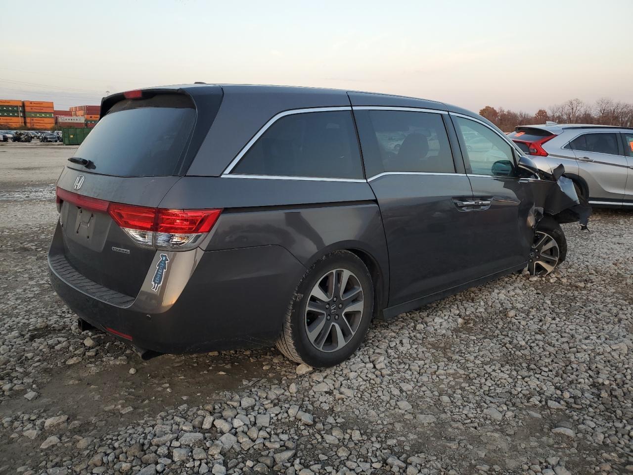 2014 Honda Odyssey Touring - Фото 3