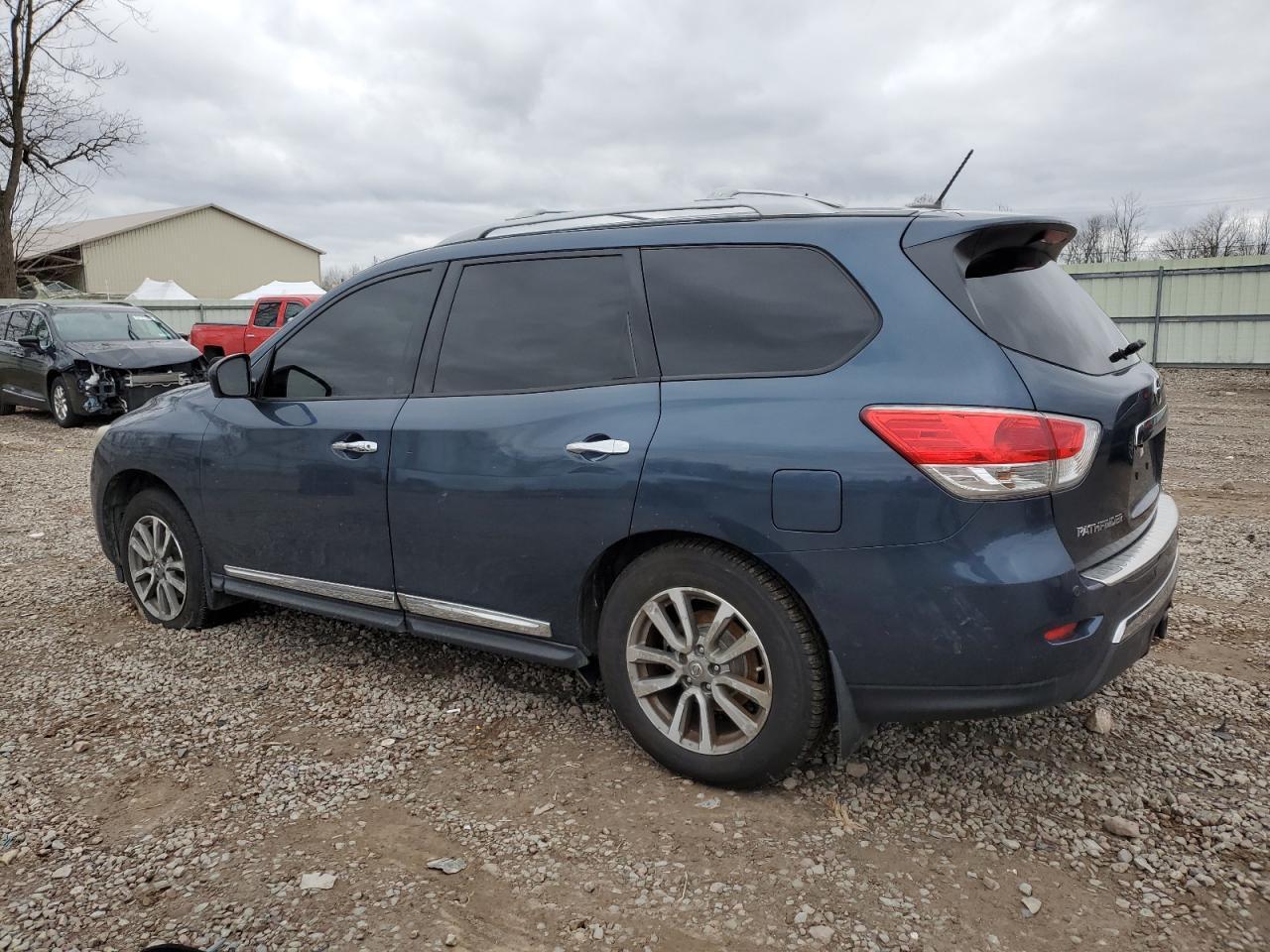 2015 Niss Pathfinder - Фото 2
