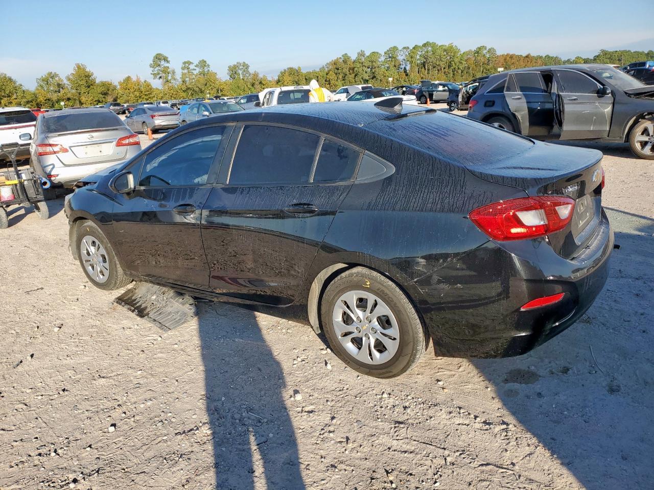 2019 Chevrolet Cruze Ls - Фото 2