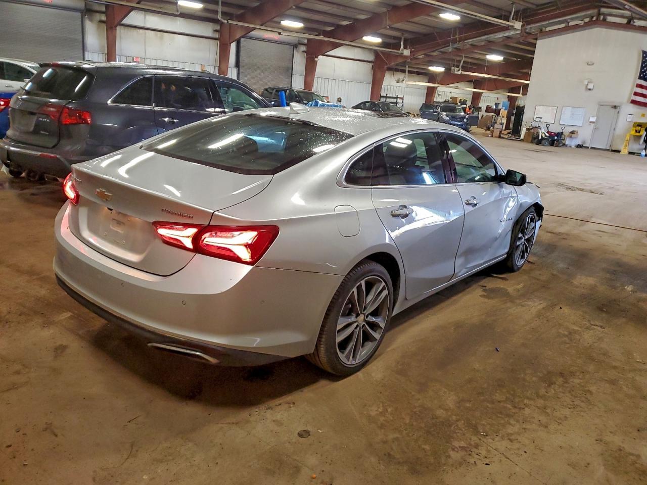 2020 Chevrolet Malibu Premier - Image 3