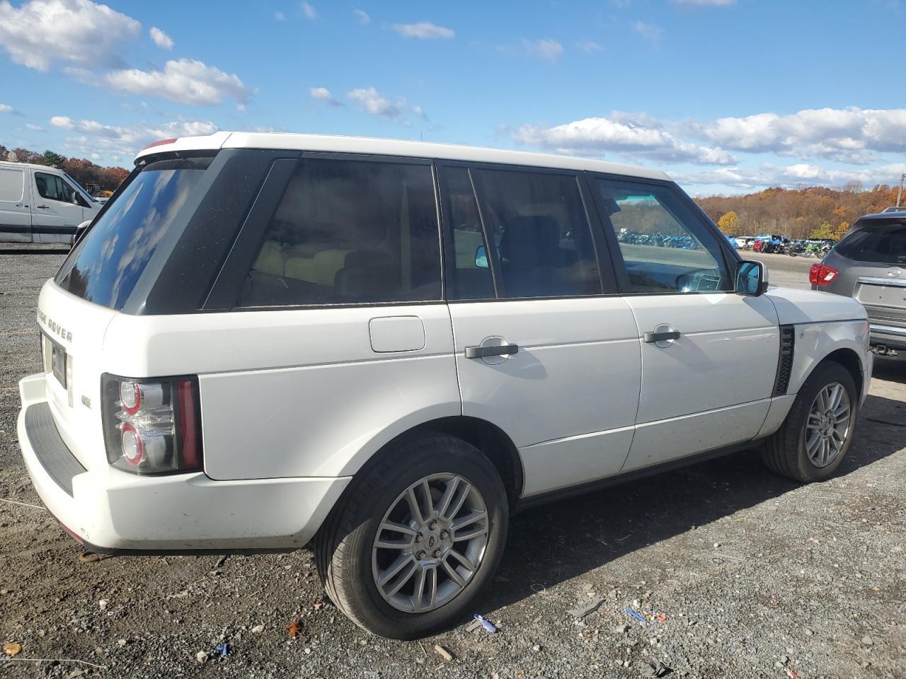 2011 Land Rover Range Rover Hse - Image 3