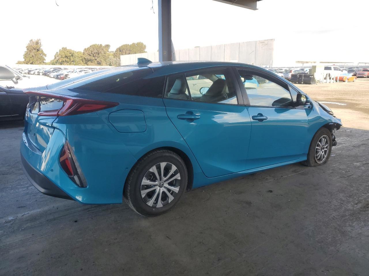 2021 Toyota Prius Prime Le - Фото 3