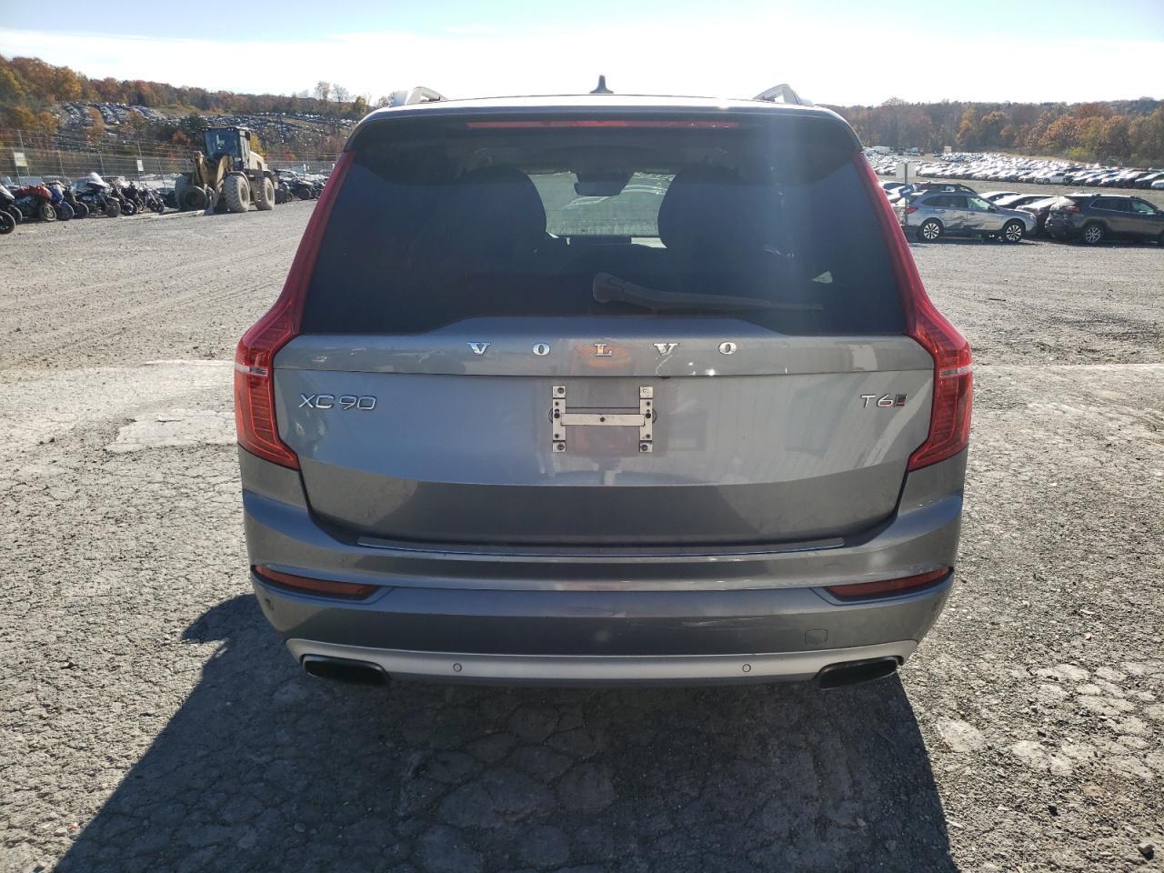 2017 Volvo Xc90 T6 - Image 6