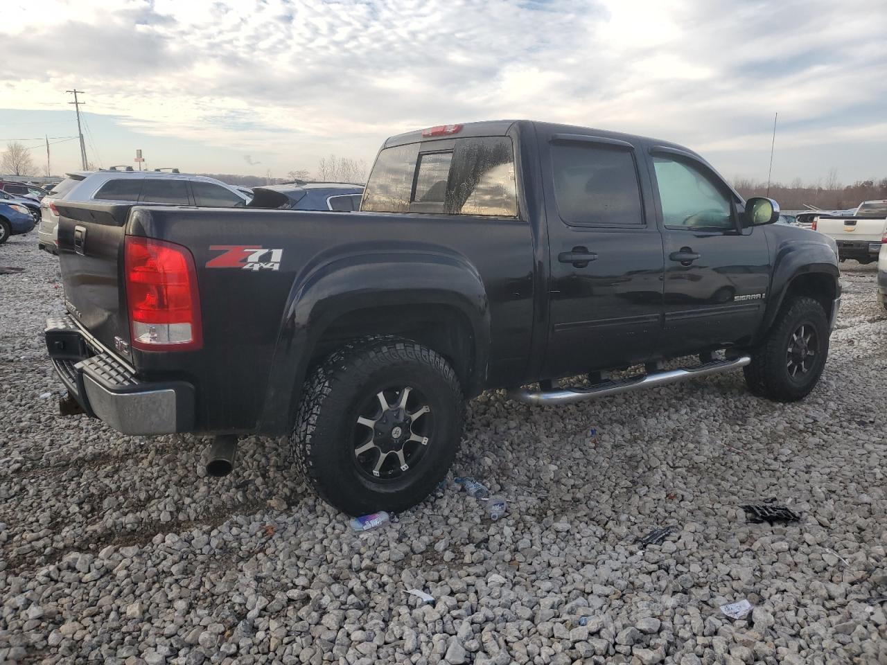 2008 GMC Sierra K1500 - Image 3