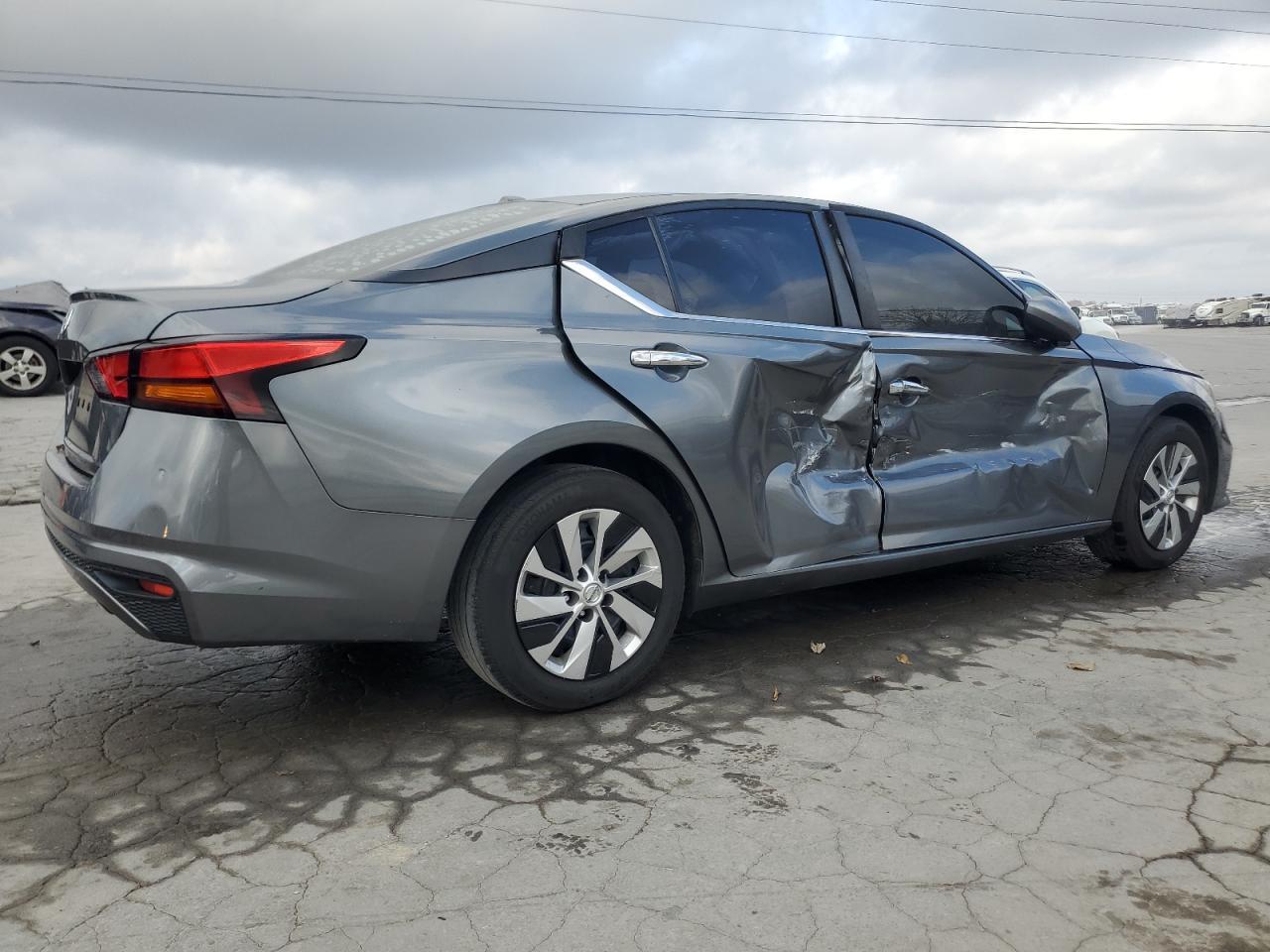 2019 Nissan Altima S - Image 3